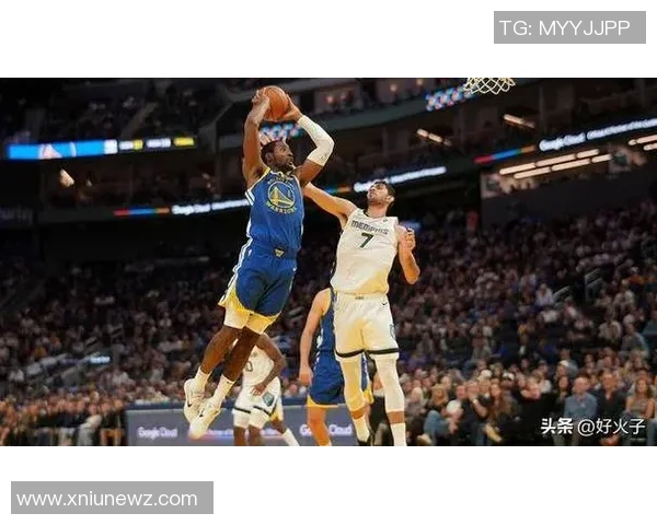 勇士队与灰熊队激战加时赛争夺季后赛关键胜利的精彩瞬间 勇士队与灰熊队激战加时赛争夺季后赛关键胜利的精彩瞬间